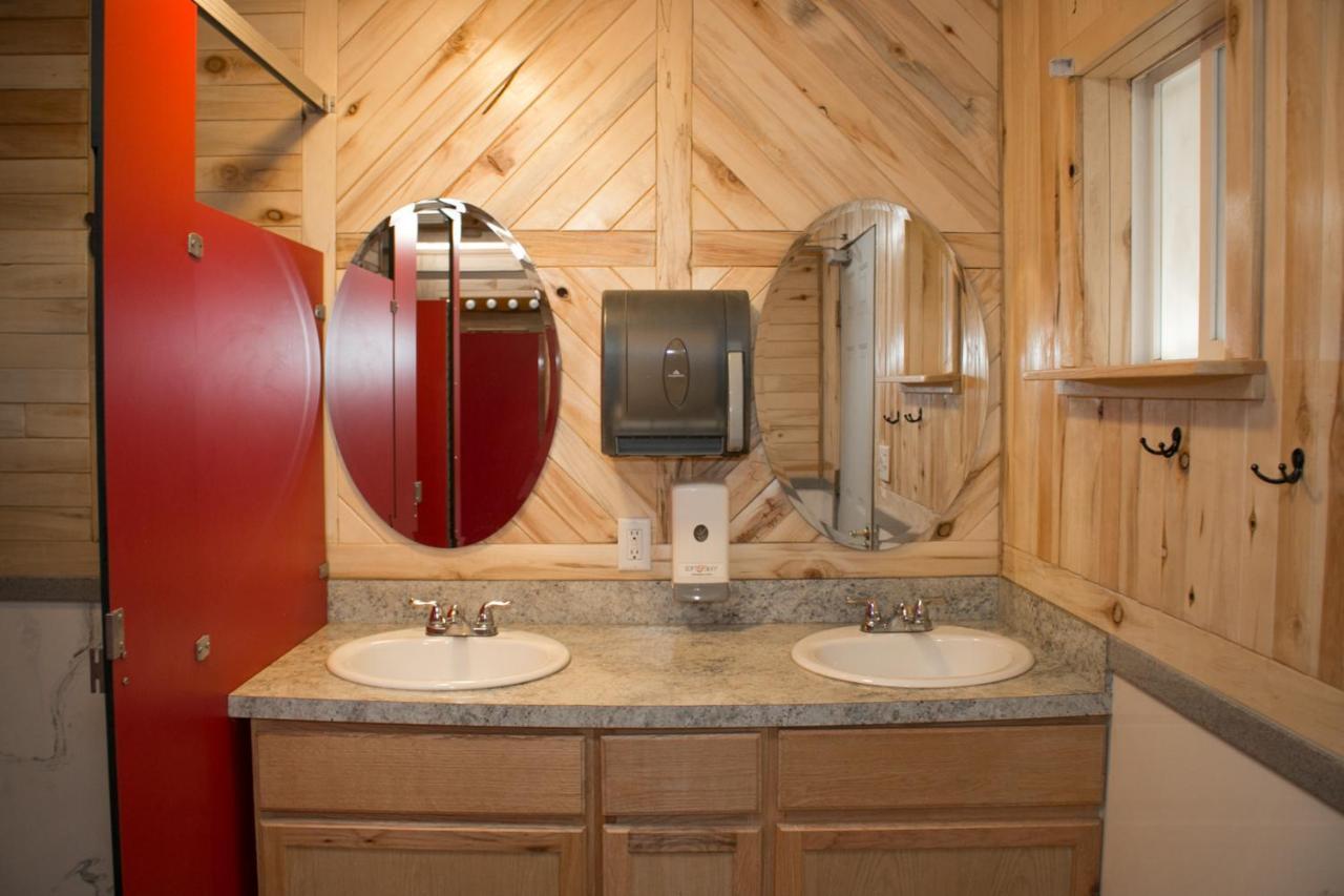 Funstays Glamping Setup Tent In Rv Park #2 Ok-T2 Moab Buitenkant foto